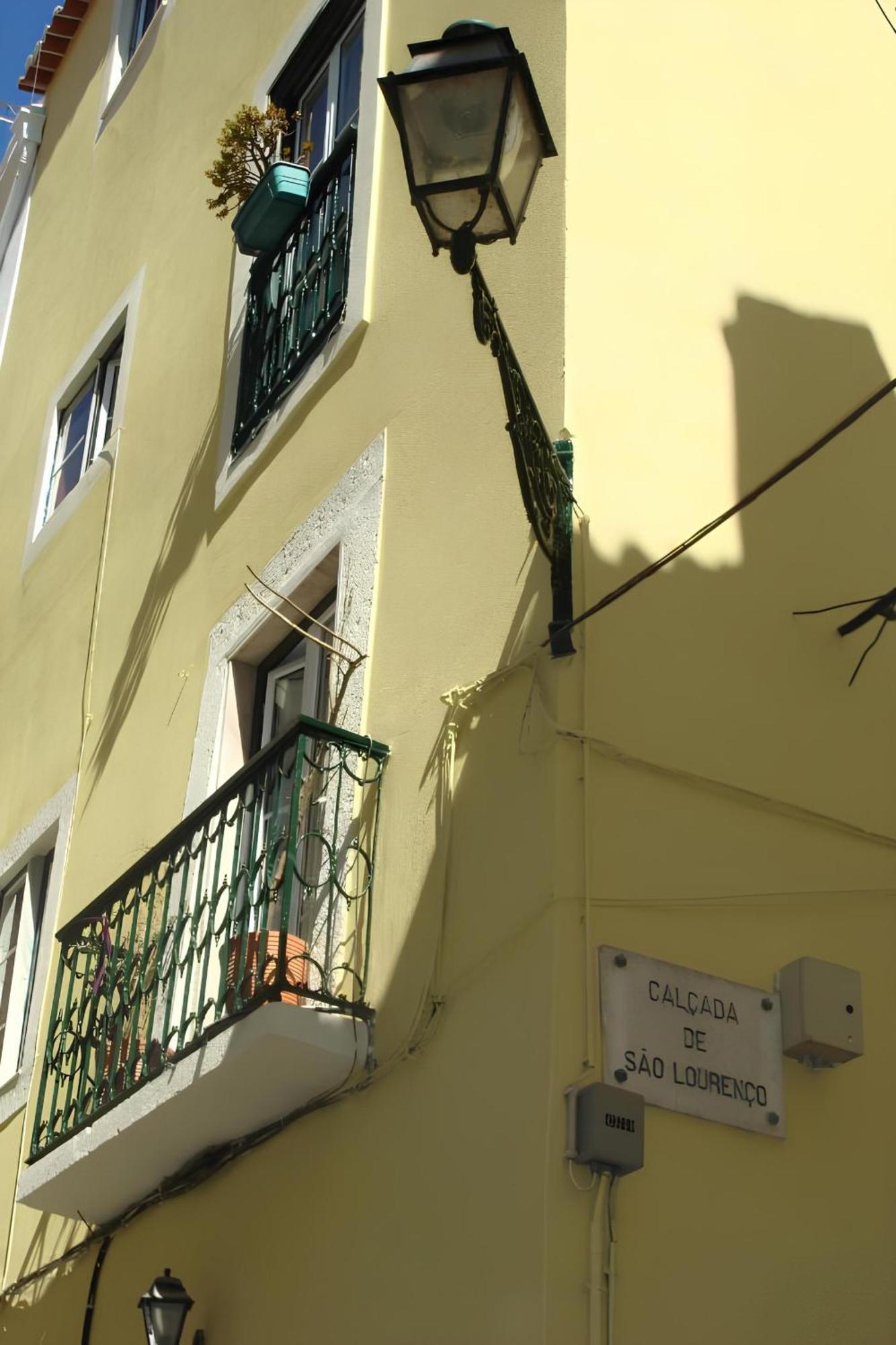 Ferienwohnung Casa Do Castelo 2- Work Or Relax In The Historic Heart Of Lisbon! Exterior foto